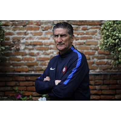 "La edad del plantel es determinante para elegir una táctica"