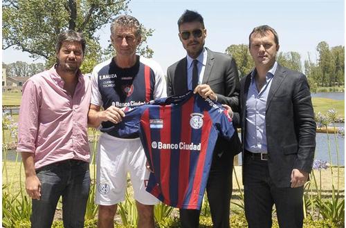 "Es el Plantel, Estúpido"