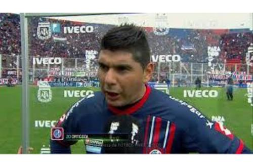 "Me quiero ir de acá por la puerta grande, pero si está cerrada mejor"