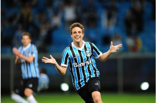 Maxi Rodriguez, el zurdo que ofrecería Gremio por Alan Ruiz.