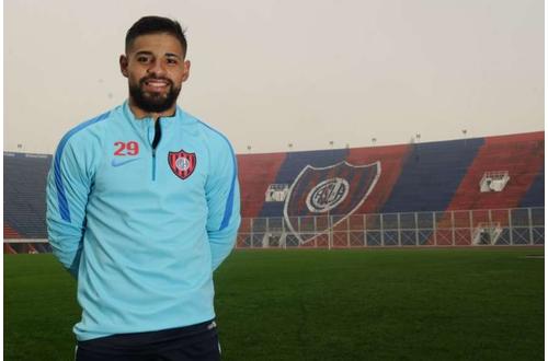 Esparza cerca de jugar en México