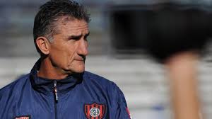 Bauza: “Sino pensara en que no se puede repetir el titulo en la copa, no me presentaría"