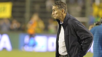 Bauza: "Jugamos mal, pero ganar sirve en lo anímico"