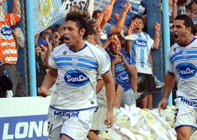 Si no llega Fabricio, otro Fabricio, el "puyol" argentino, está apuntado