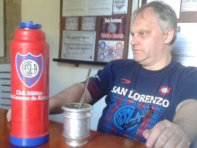 A. Res: "Tinelli va a terminar siendo un prócer de San Lorenzo si se hace el estadio"